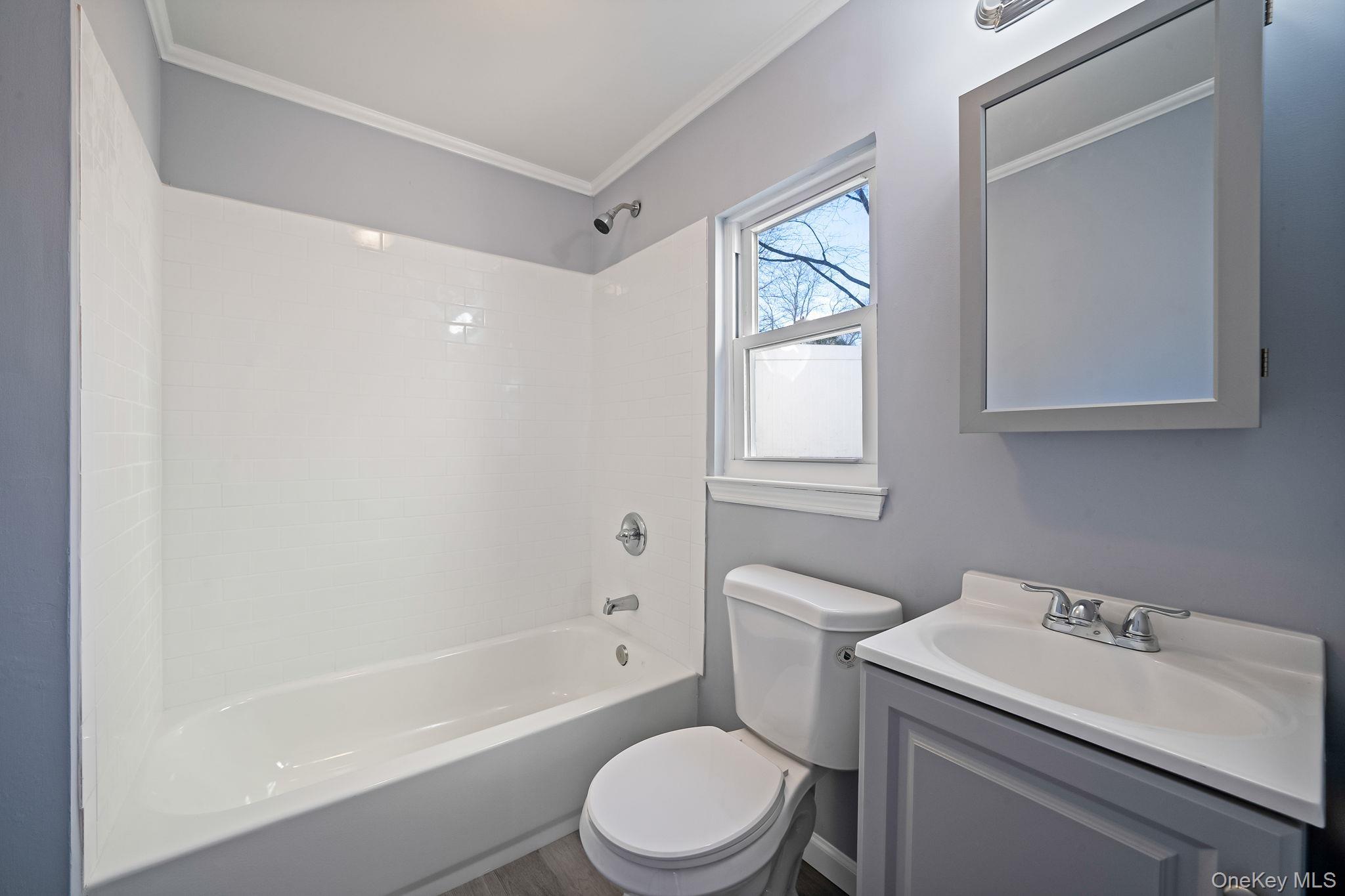 Single Family Lynbrook  Suffolk County, NY 11789, MLS-938766-26