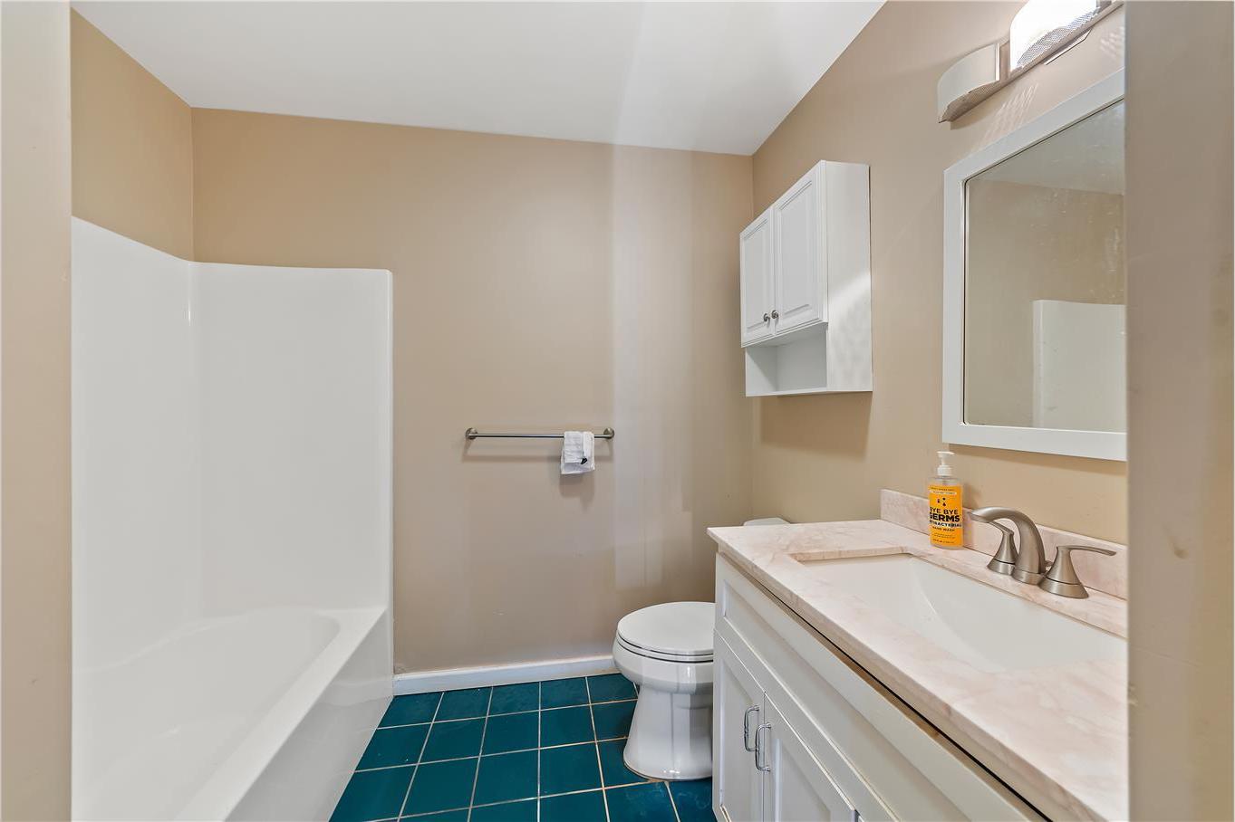 Single Family Kings Dutchess County, NY 12564, MLS-938784-8