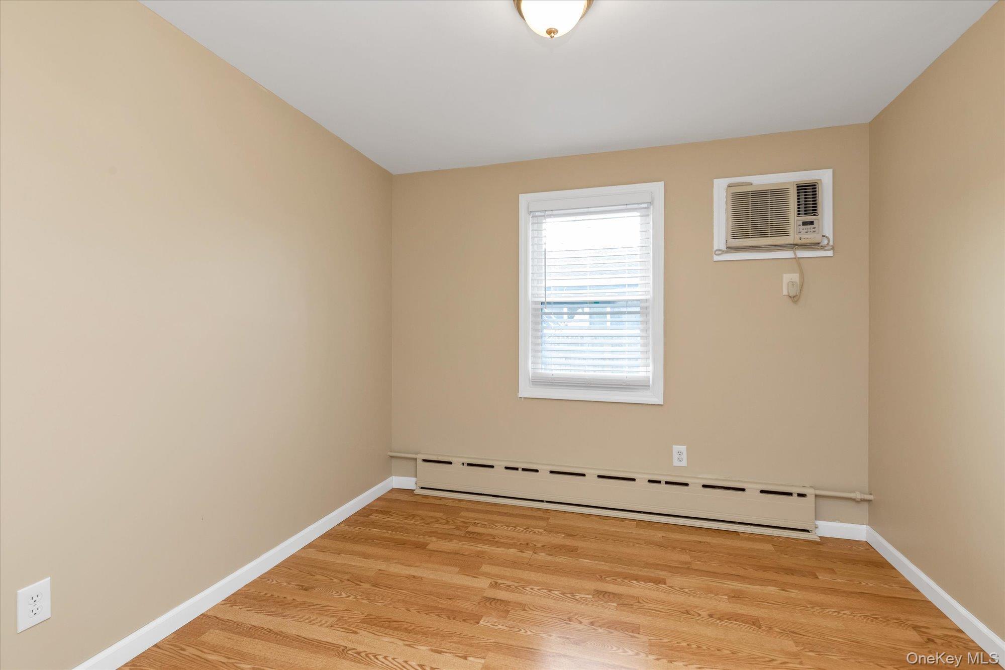 Single Family Piave  Suffolk County, NY 11757, MLS-938803-12