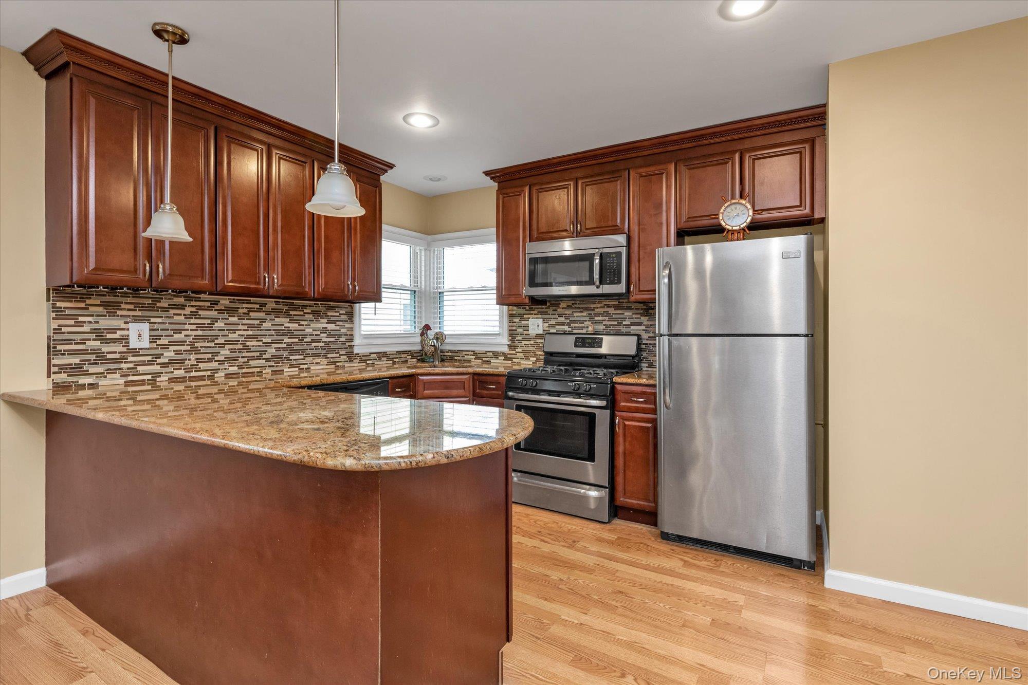 Single Family Piave  Suffolk County, NY 11757, MLS-938803-6