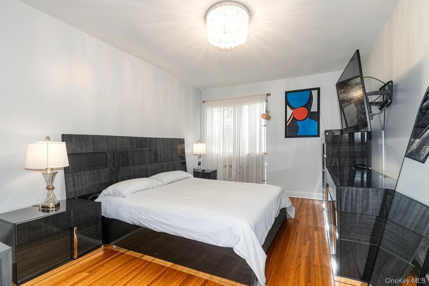 Coop Wooleys Nassau County, NY 11023, MLS-938813-14