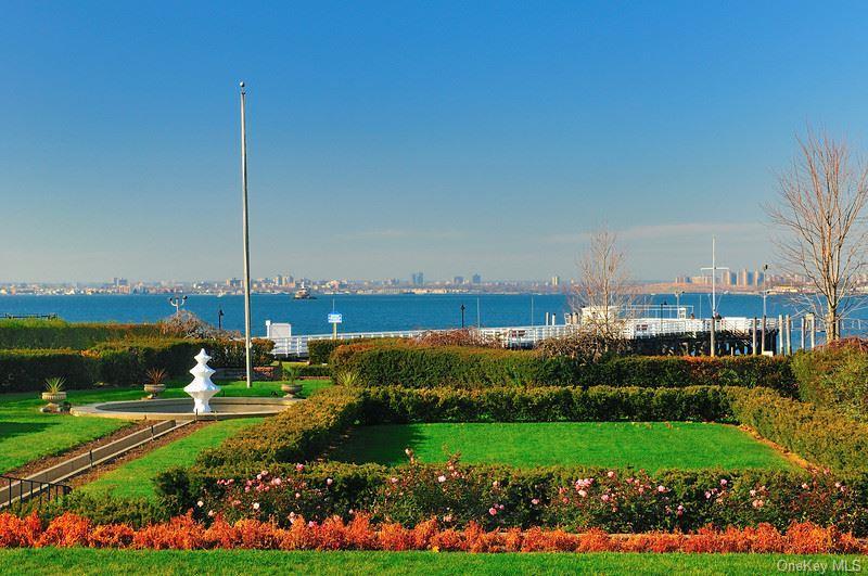 Coop Wooleys  Nassau County, NY 11023, MLS-938813-21