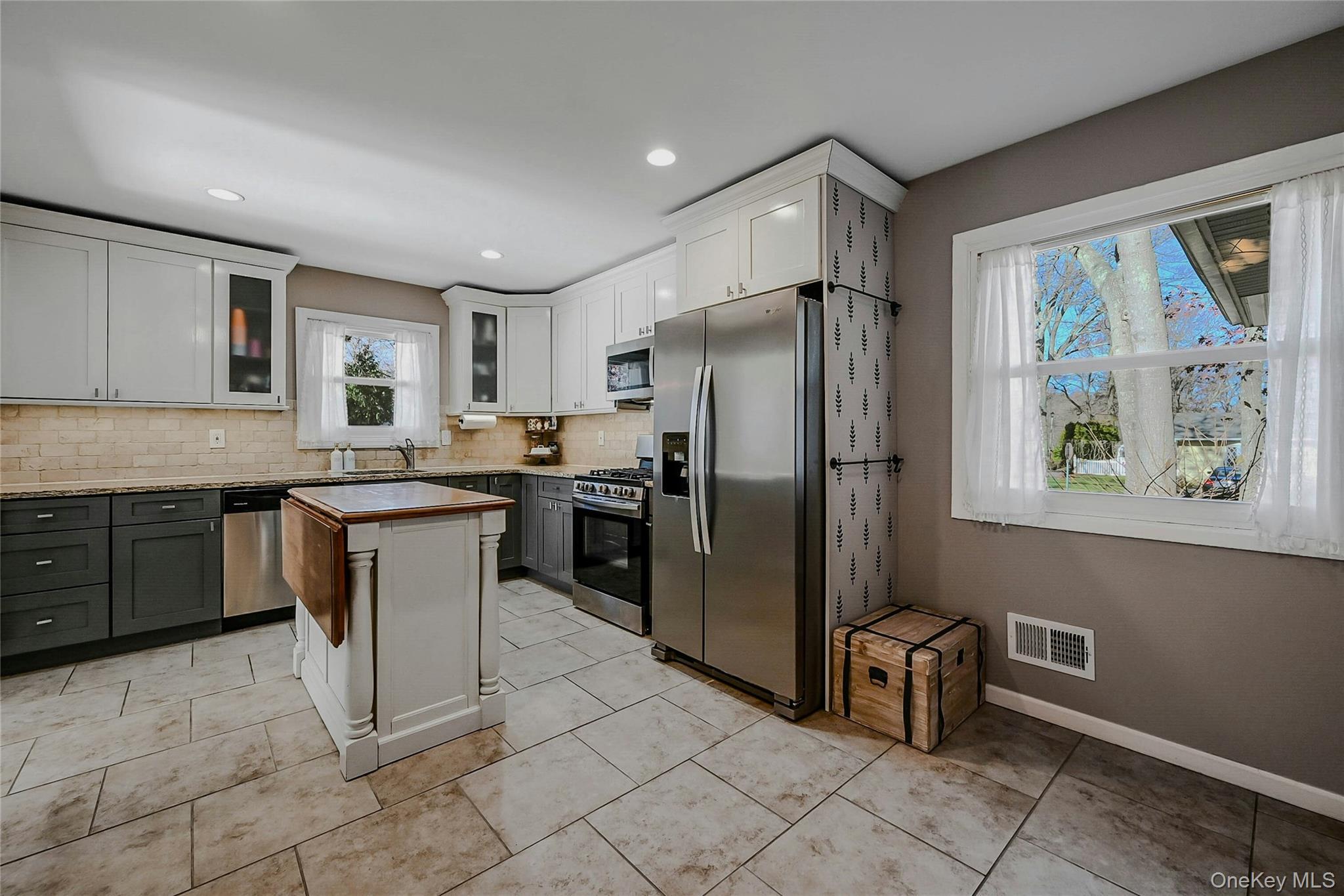 Single Family Park Suffolk County, NY 11778, MLS-938817-13