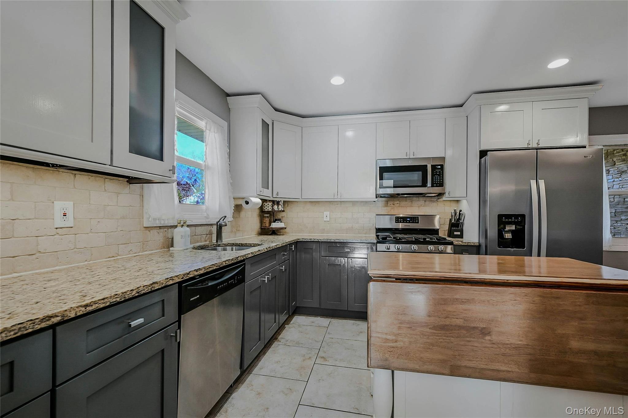 Single Family Park Suffolk County, NY 11778, MLS-938817-15