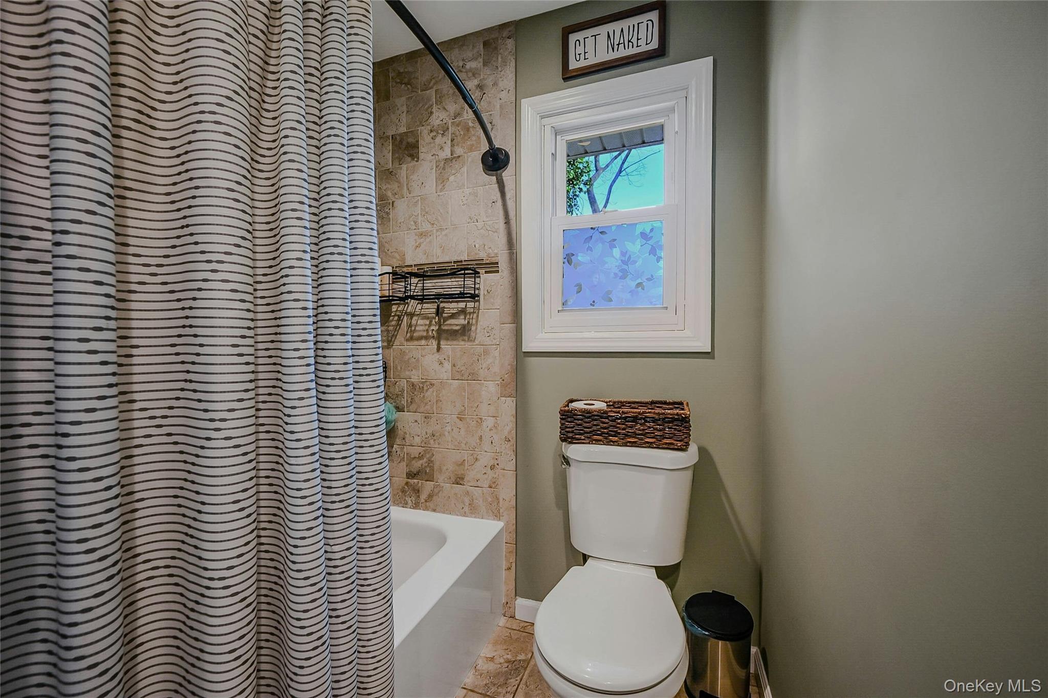 Single Family Park Suffolk County, NY 11778, MLS-938817-25