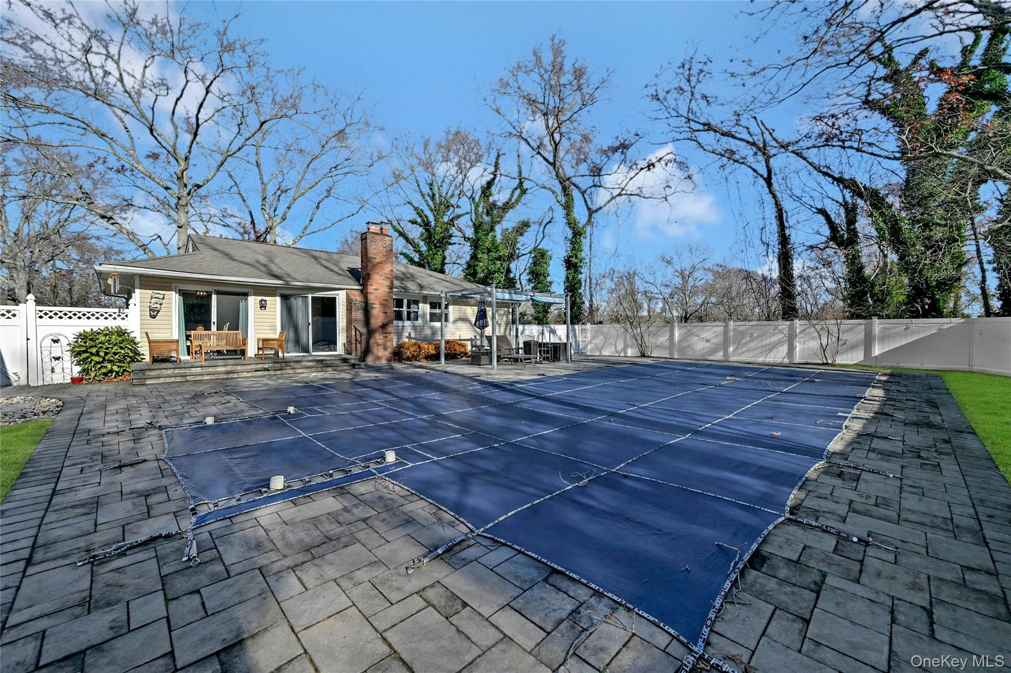 Single Family Park Suffolk County, NY 11778, MLS-938817-33