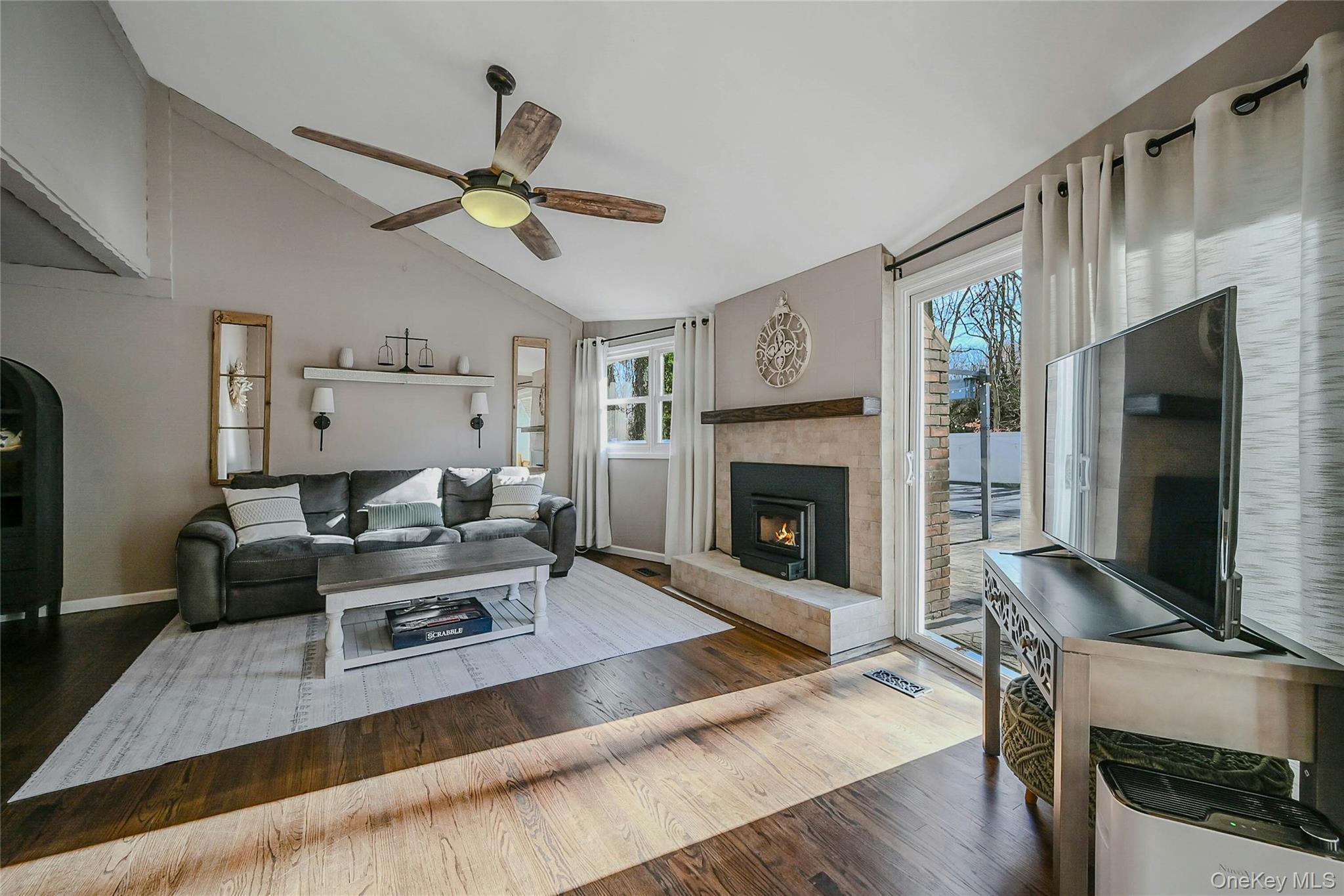 Single Family Park Suffolk County, NY 11778, MLS-938817-7