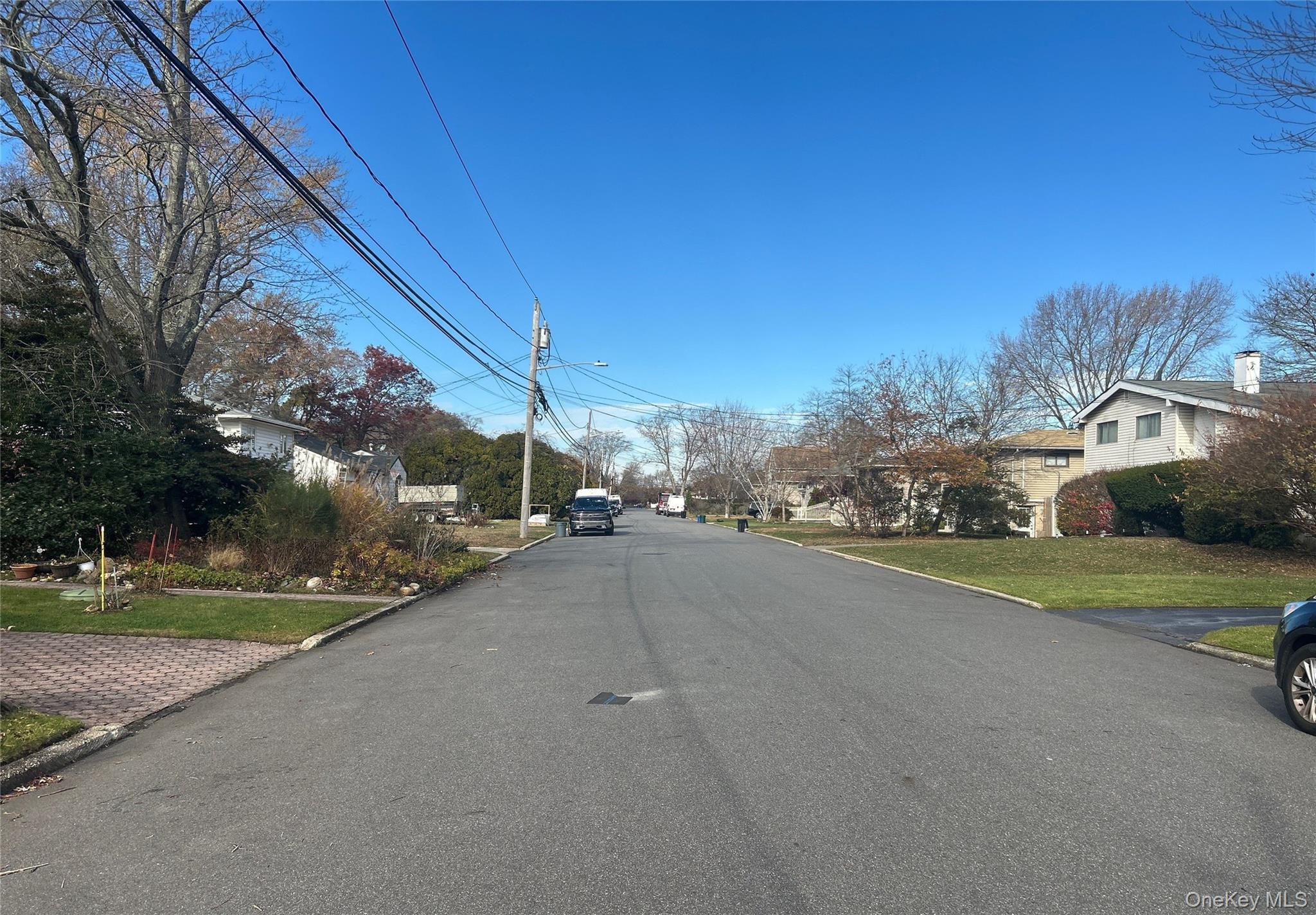 Single Family 24th  Suffolk County, NY 11729, MLS-938830-4