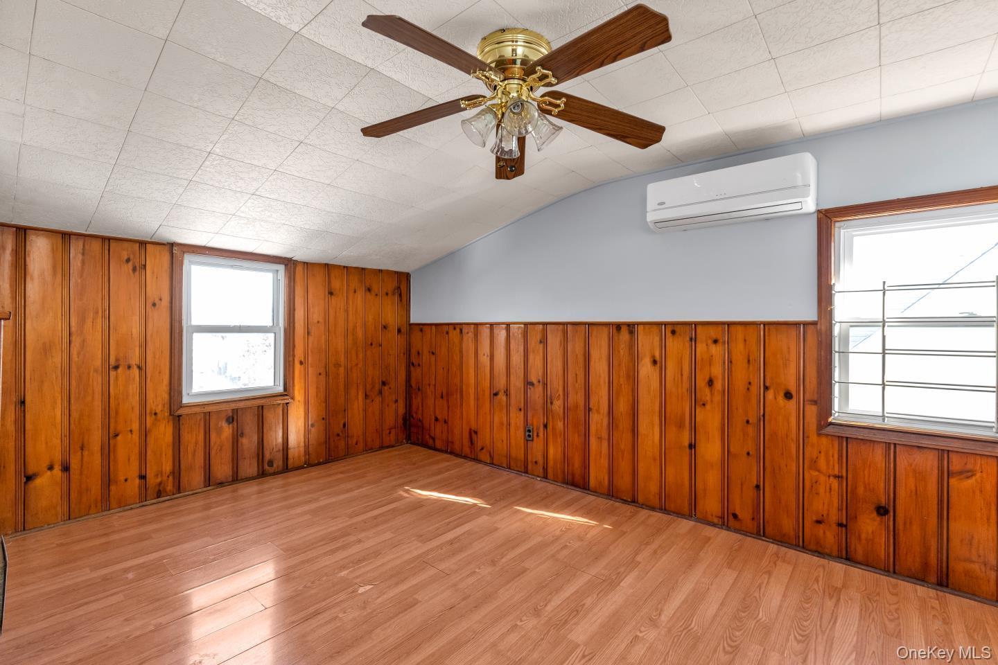 Single Family 130th Queens, NY 11413, MLS-938841-13