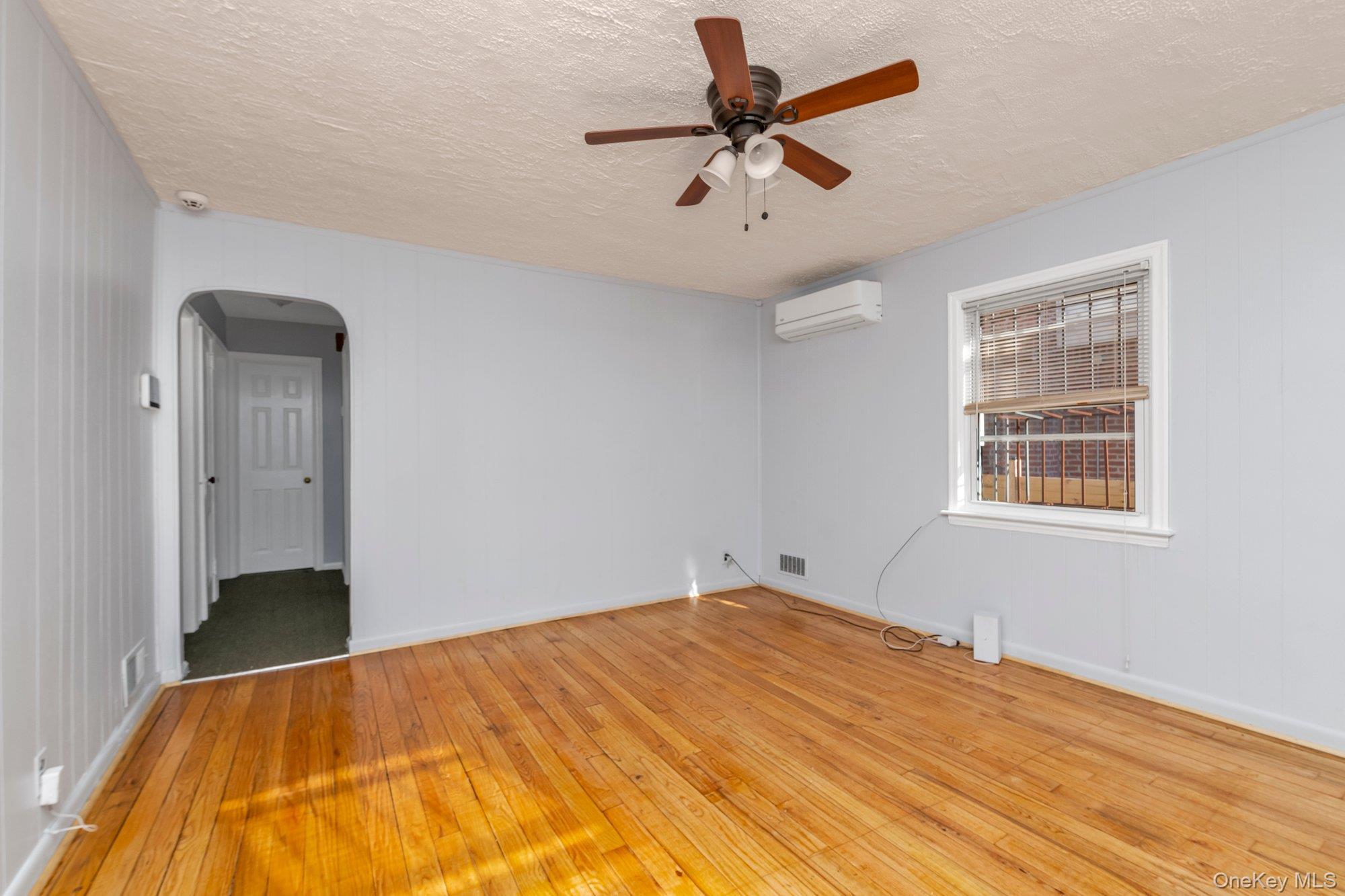 Single Family 130th Queens, NY 11413, MLS-938841-3