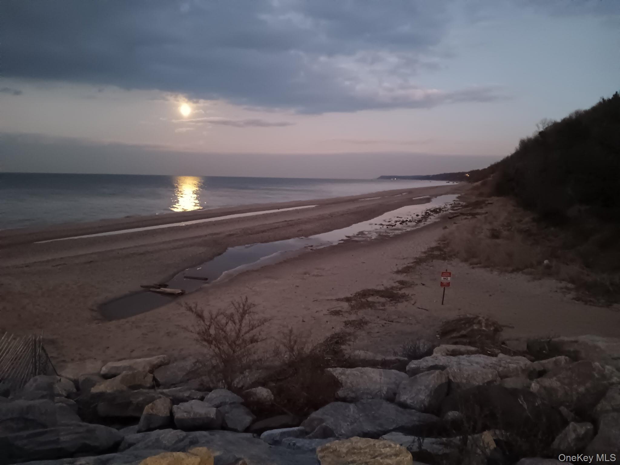 Single Family Hallock Landing  Suffolk County, NY 11778, MLS-938854-36