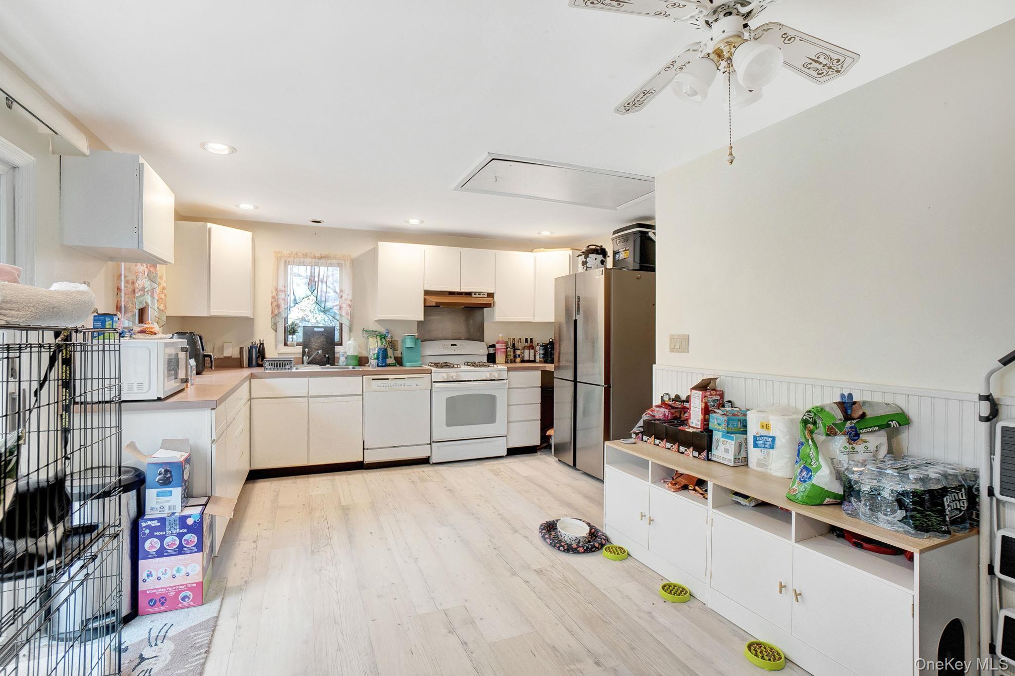 Single Family Evergreen Suffolk County, NY 11778, MLS-938859-5