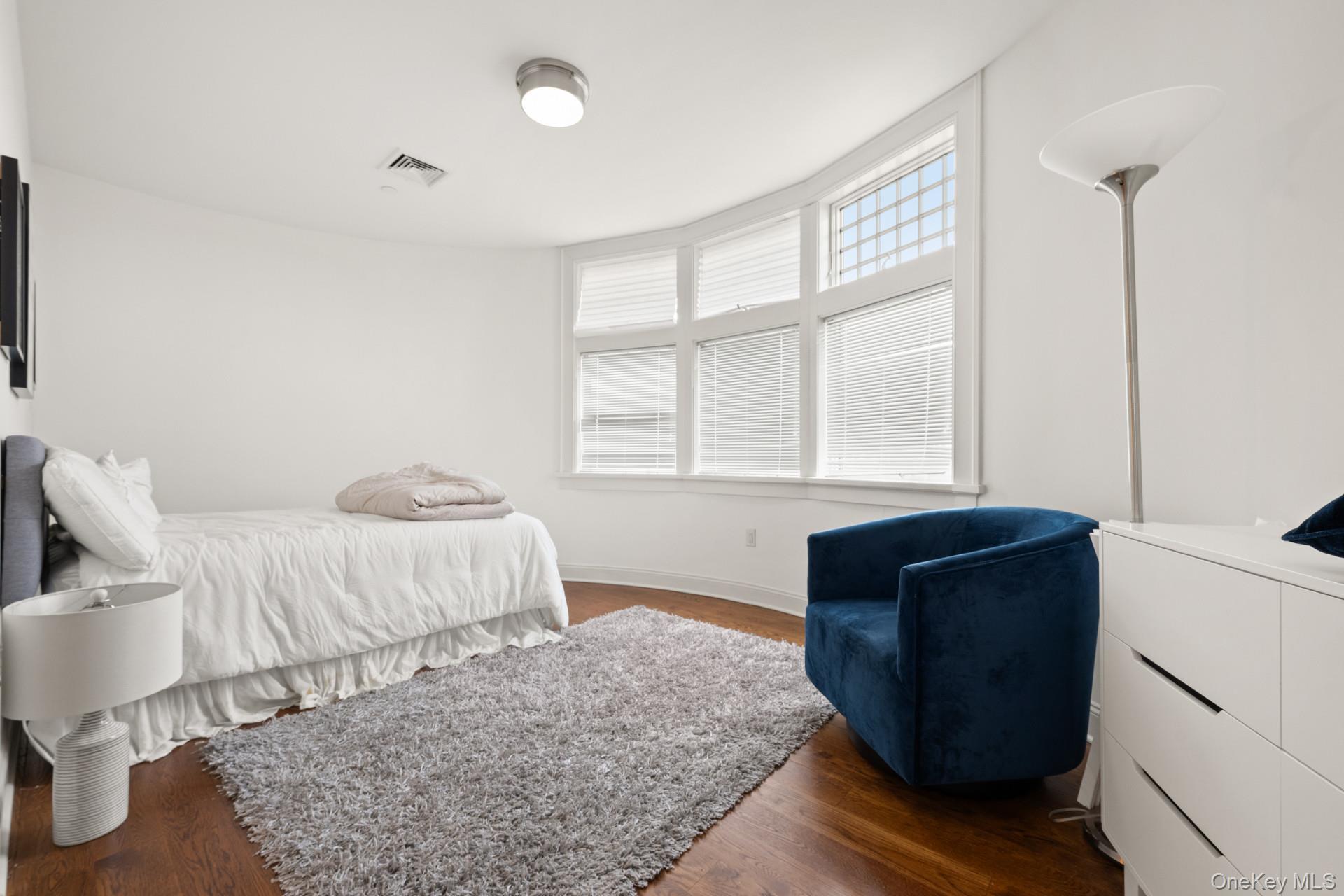 Single Family Goodridge  Bronx, NY 10471, MLS-938874-23