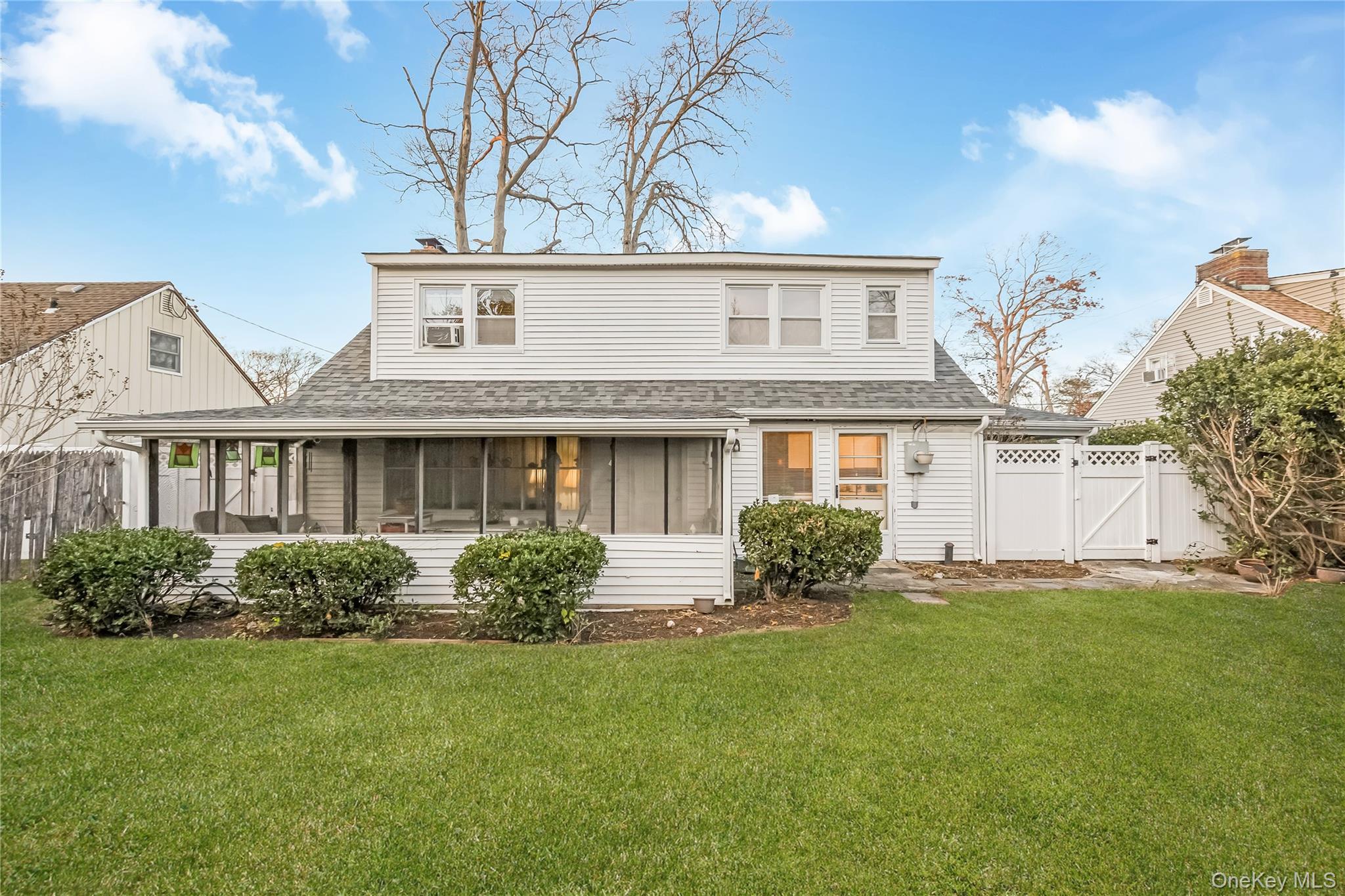 Single Family Florida Suffolk County, NY 11726, MLS-938878-3