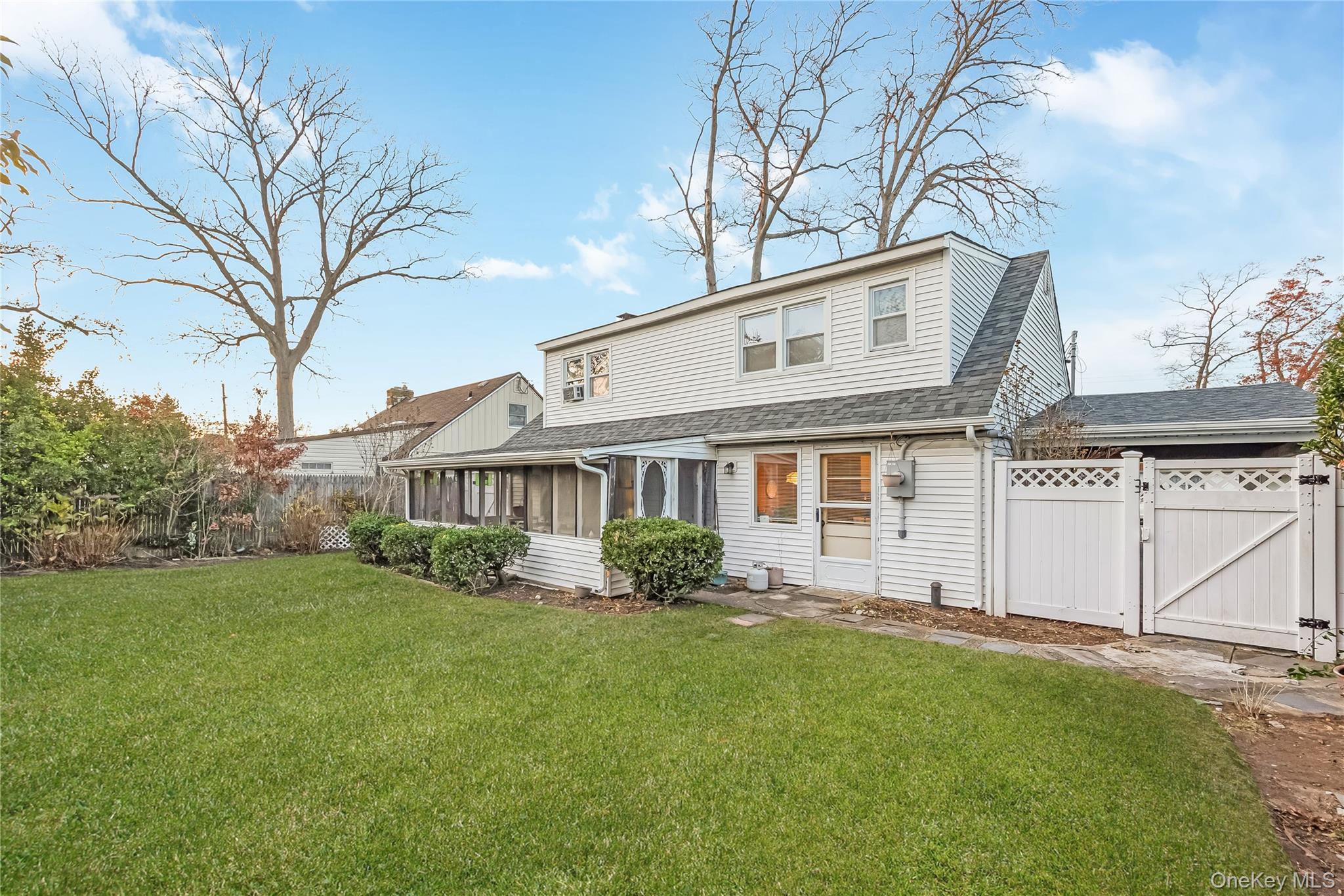 Single Family Florida Suffolk County, NY 11726, MLS-938878-4