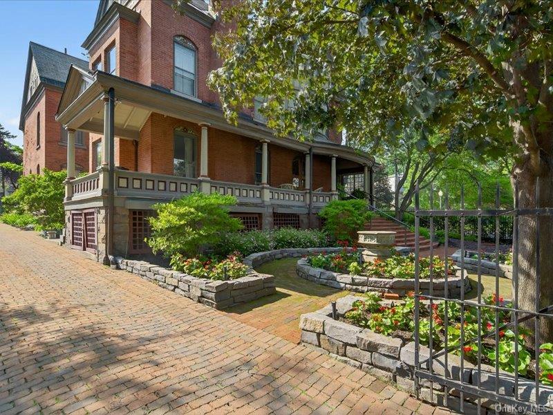 Single Family North Broadway Out Of Area, NY 12866, MLS-938881-2