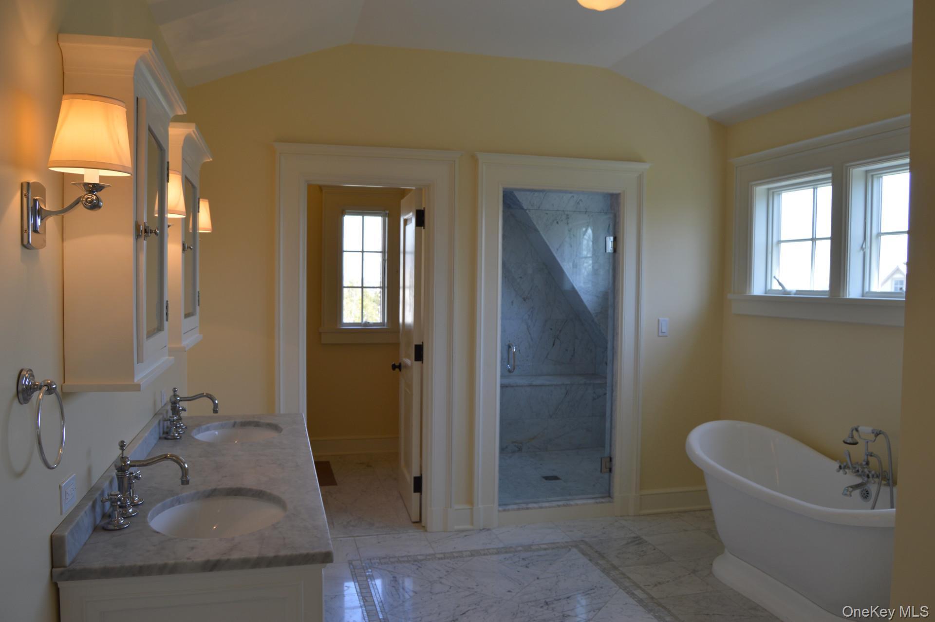 Single Family Grosvenor  Bronx, NY 10471, MLS-938886-5