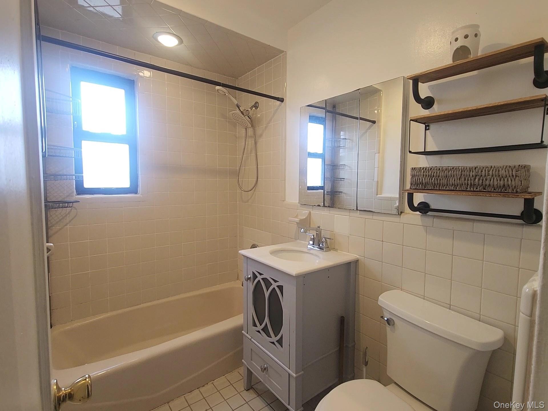 Single Family 26  Queens, NY 11358, MLS-938914-12