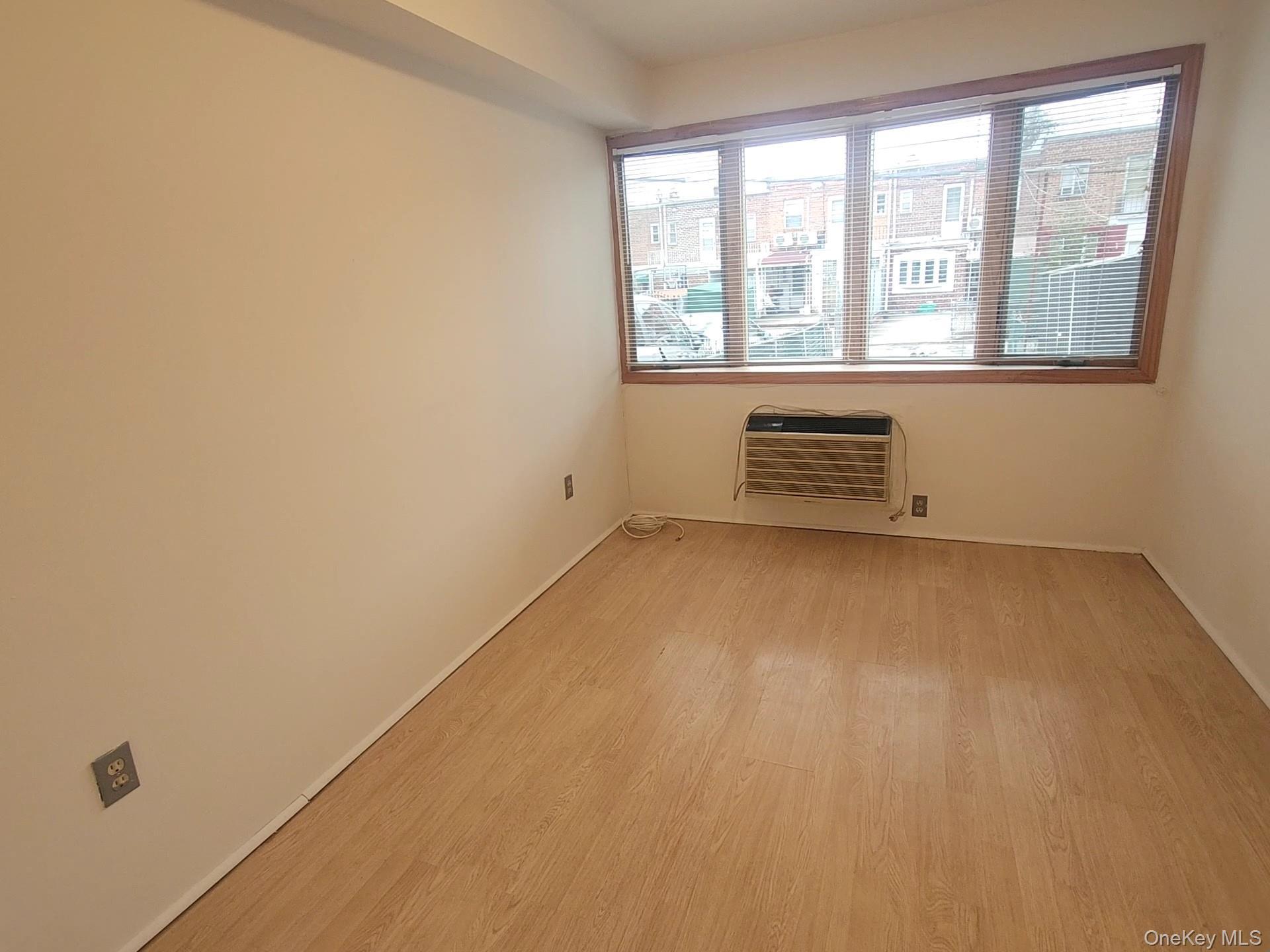 Single Family 26  Queens, NY 11358, MLS-938914-7