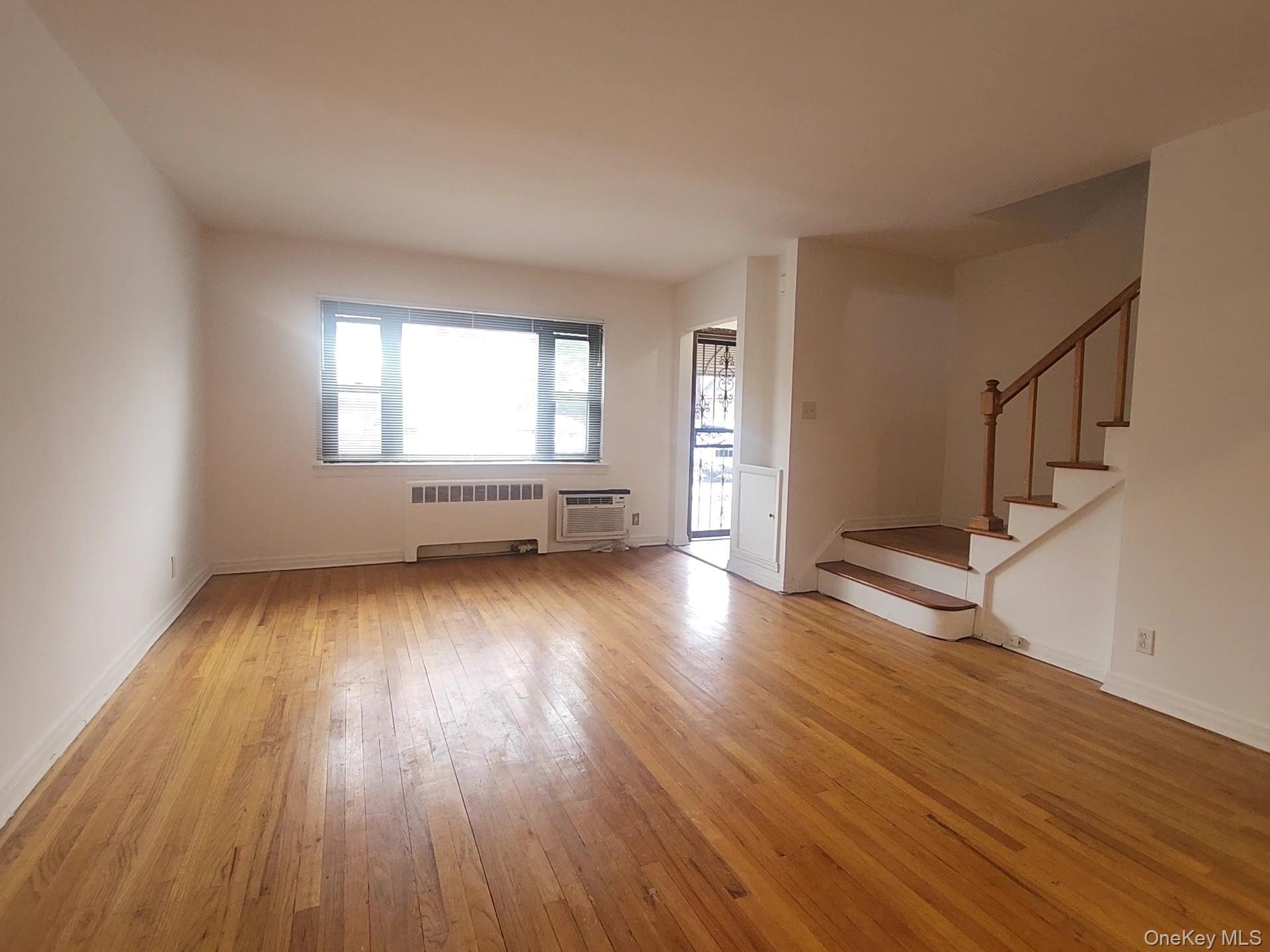 Single Family 26  Queens, NY 11358, MLS-938914-8