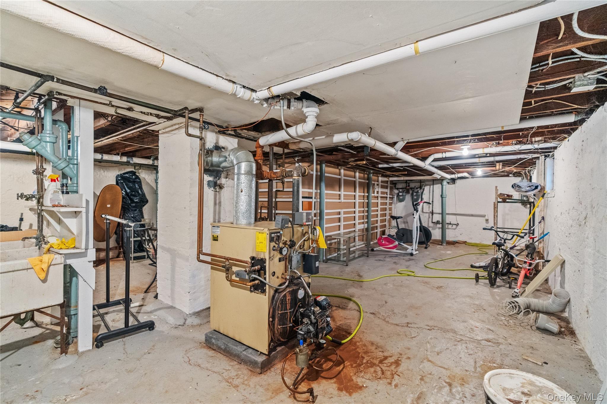 Single Family Grant Westchester County, NY 10603, MLS-938916-33