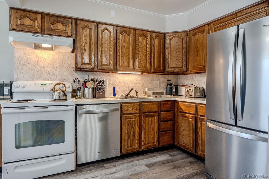 Single Family Midwood  Nassau County, NY 11735, MLS-938921-7