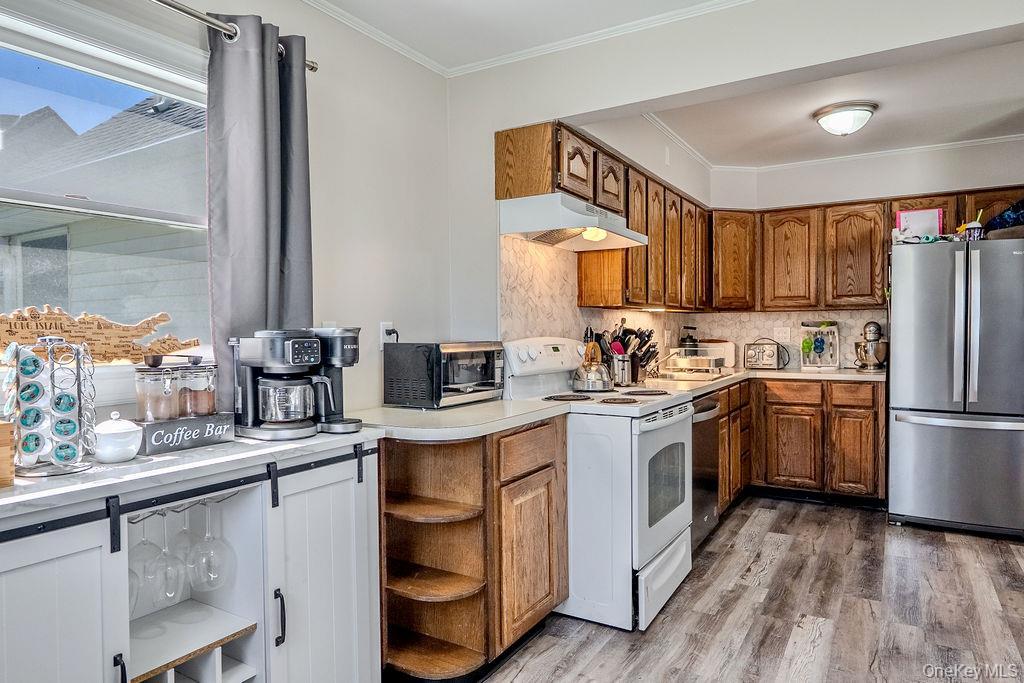 Single Family Midwood  Nassau County, NY 11735, MLS-938921-8