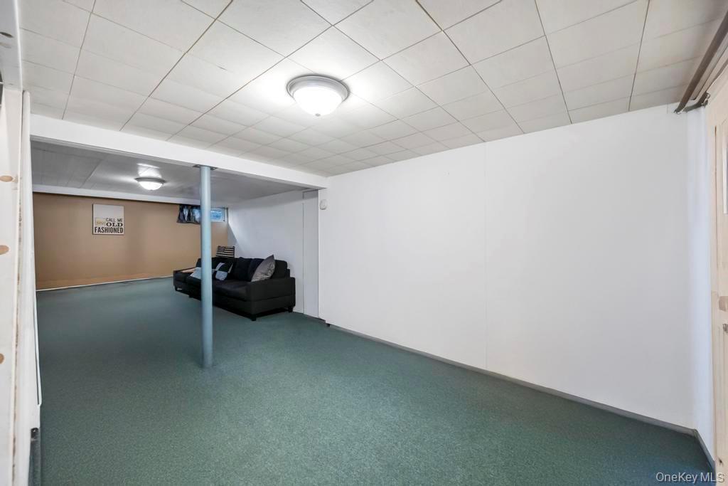 Single Family Oak Nassau County, NY 11735, MLS-938924-13