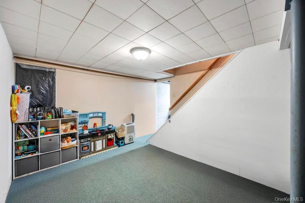 Single Family Oak Nassau County, NY 11735, MLS-938924-14