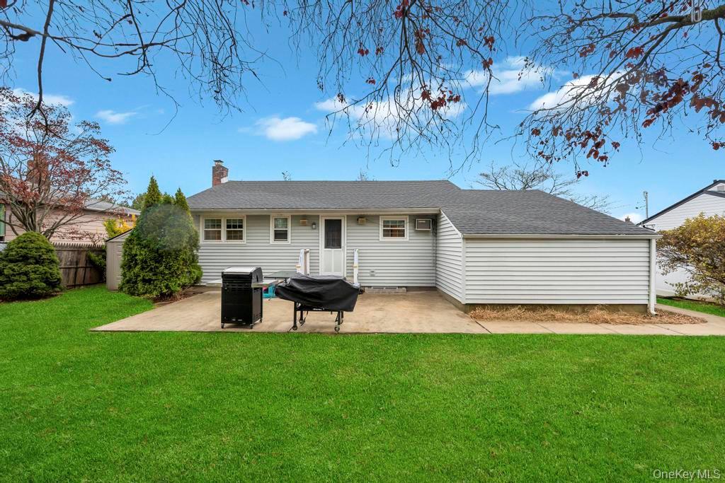 Single Family Oak Nassau County, NY 11735, MLS-938924-24