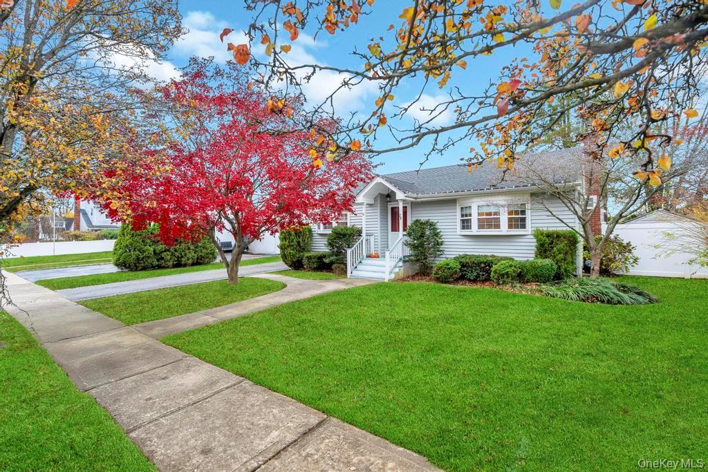 Single Family Oak Nassau County, NY 11735, MLS-938924-3