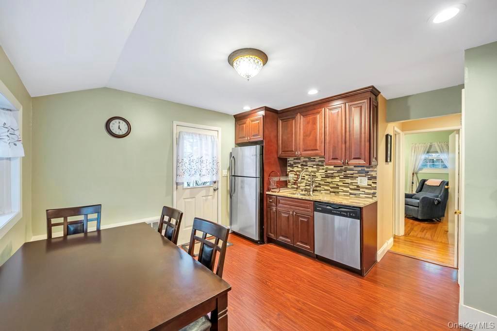 Single Family Oak Nassau County, NY 11735, MLS-938924-8