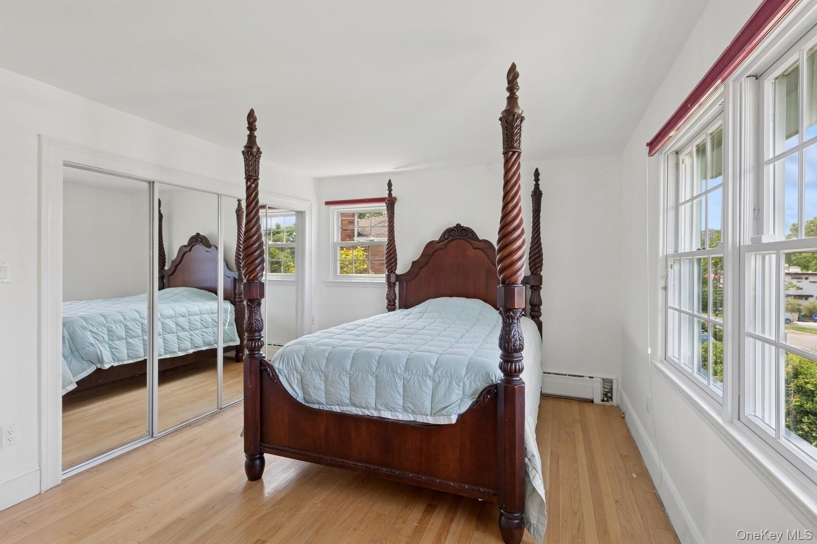 Single Family Little Neck Queens, NY 11360, MLS-938928-15