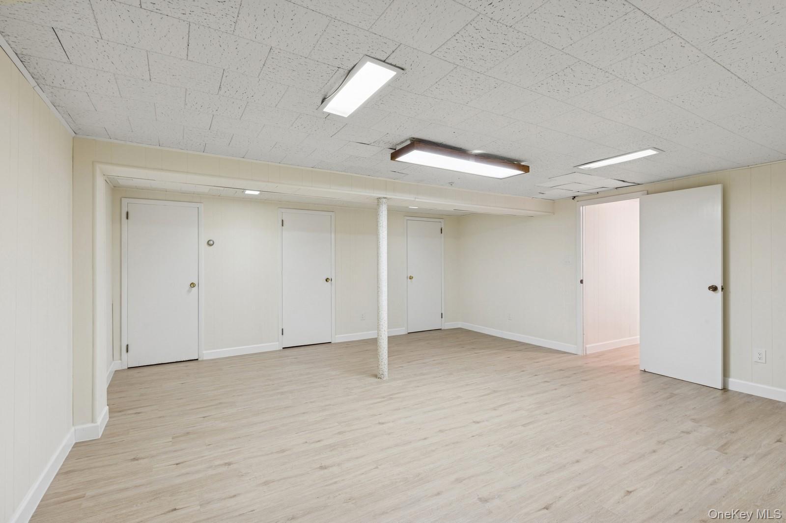 Single Family Little Neck Queens, NY 11360, MLS-938928-23