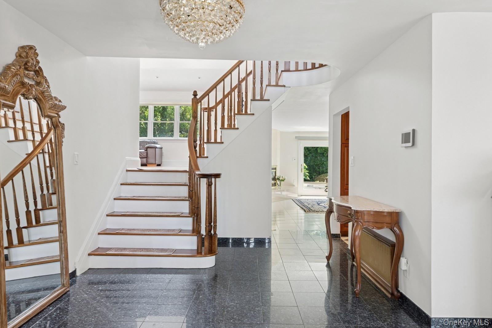 Single Family Little Neck Queens, NY 11360, MLS-938928-4