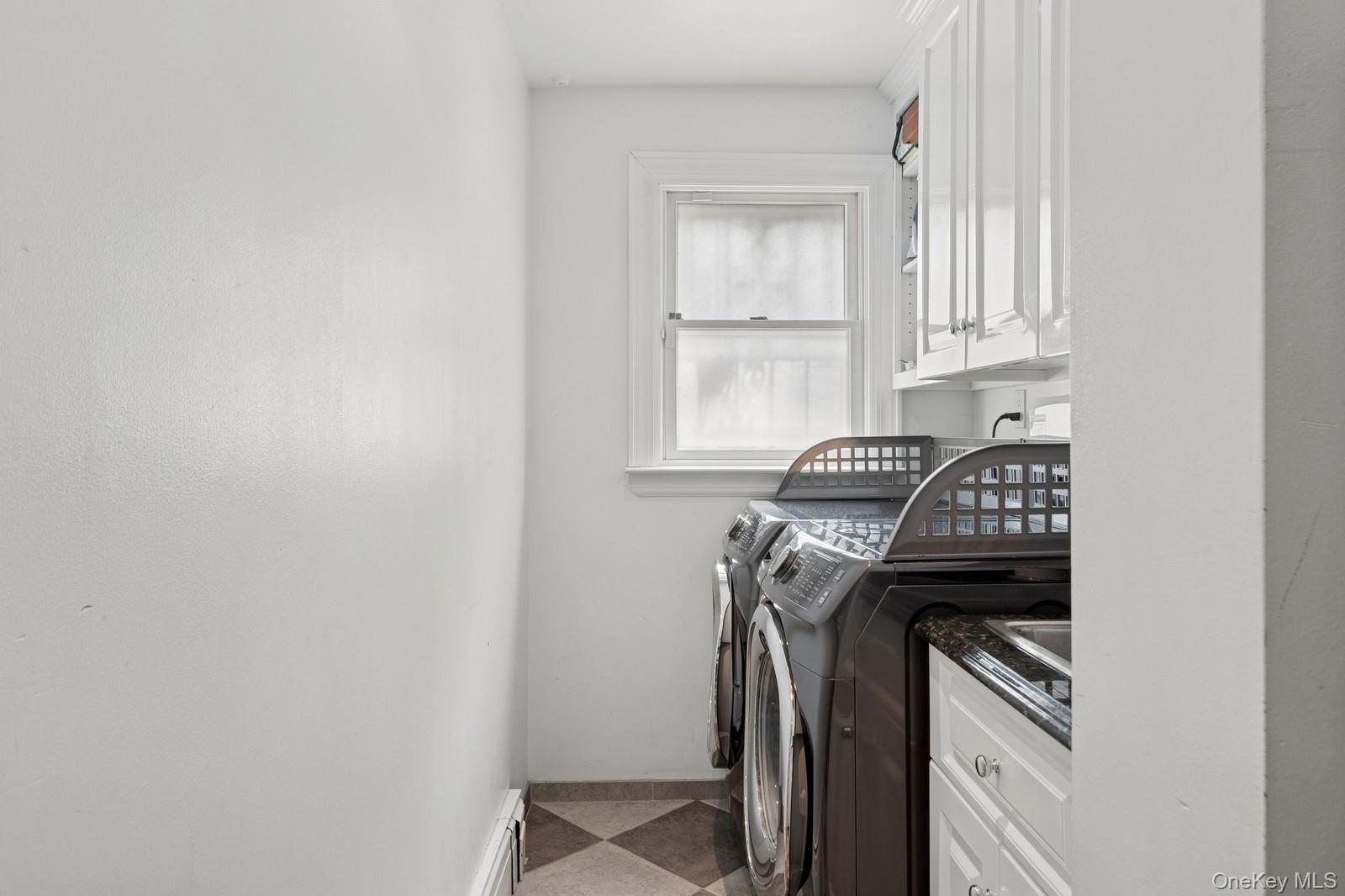 Single Family Little Neck Queens, NY 11360, MLS-938928-9