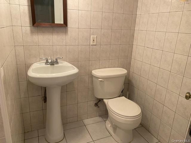 Single Family Wellington Nassau County, NY 11550, MLS-938937-17