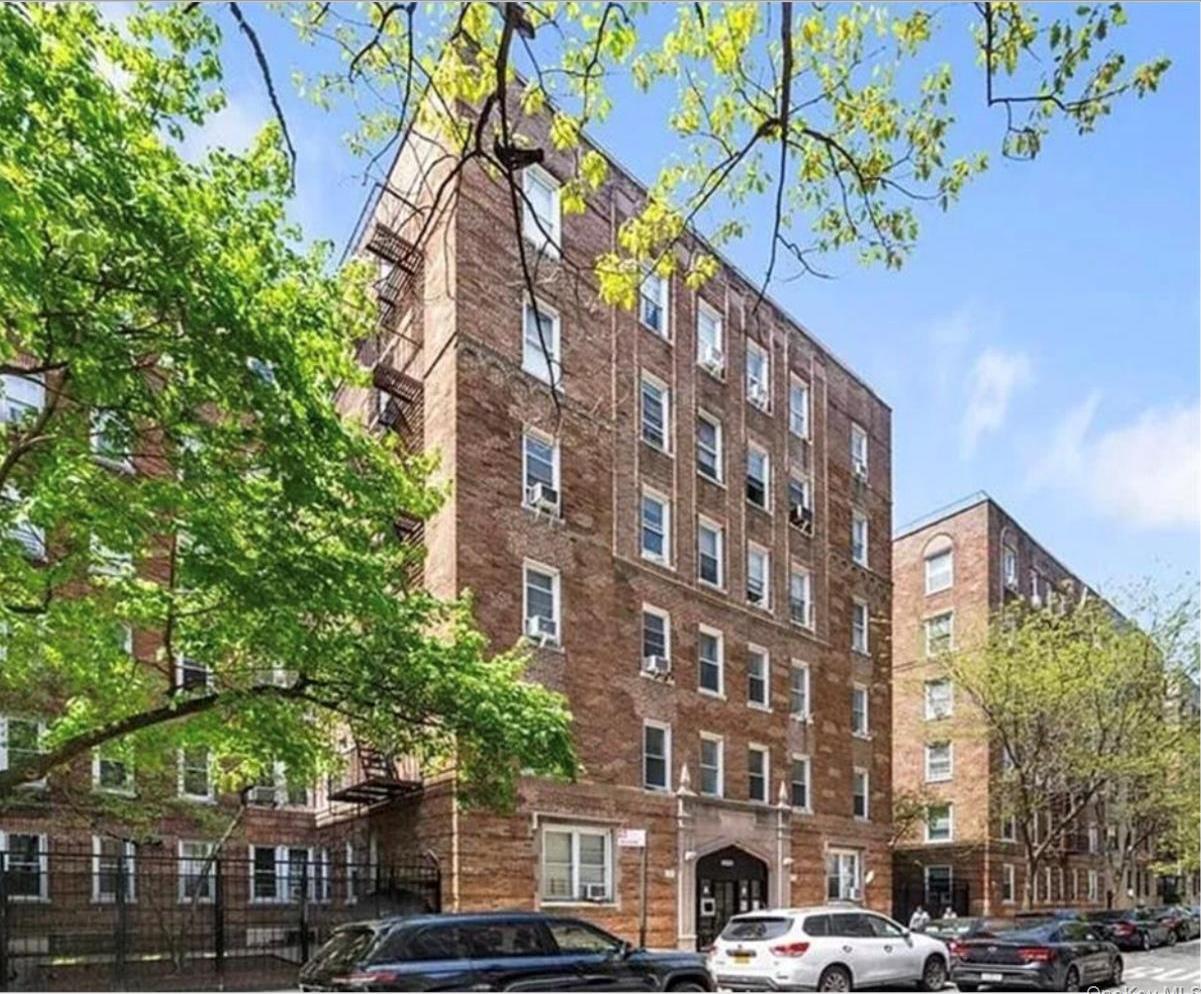 Coop Cruger  Bronx, NY 10462, MLS-938940-2