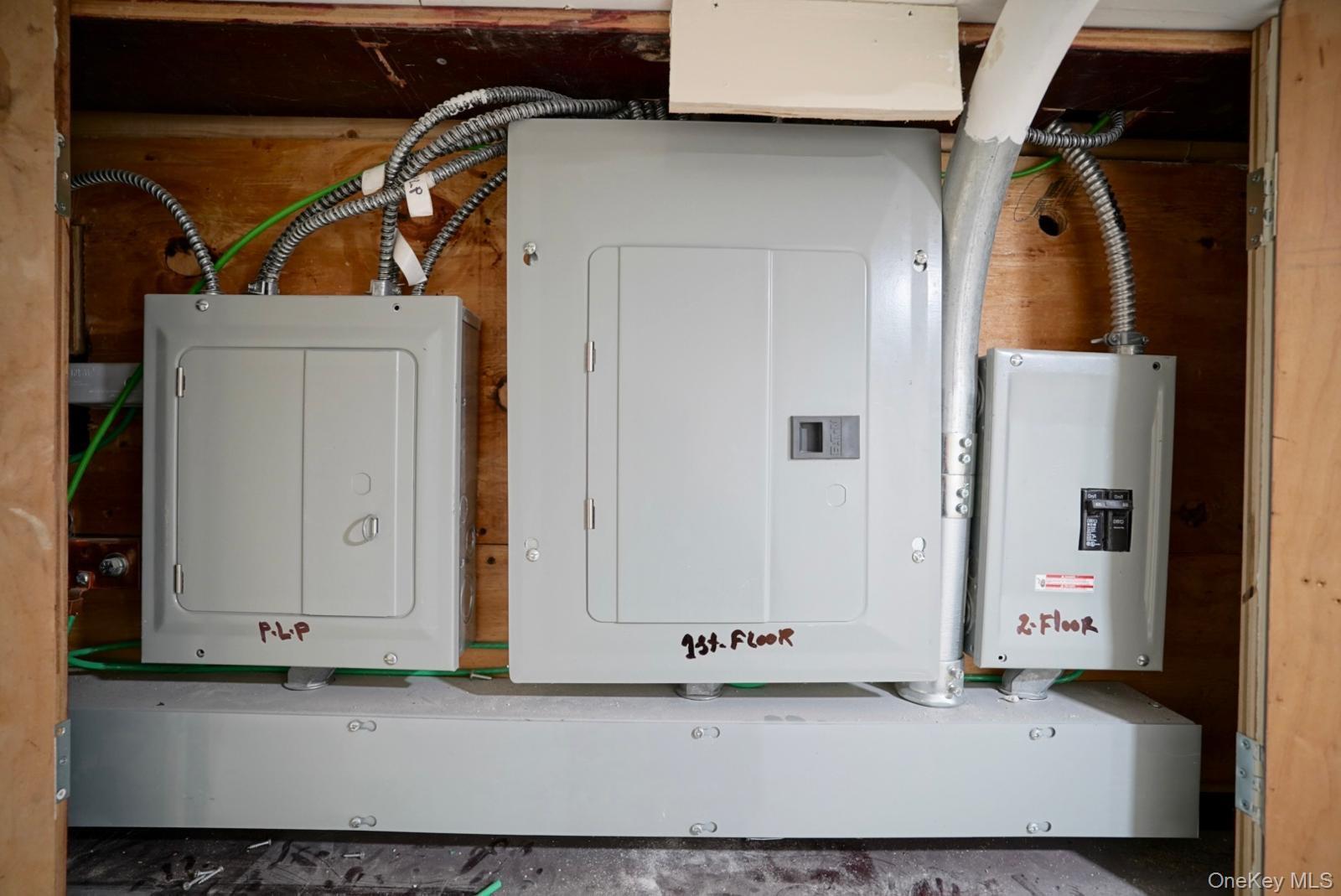 Single Family 207th  Queens, NY 11428, MLS-938955-26