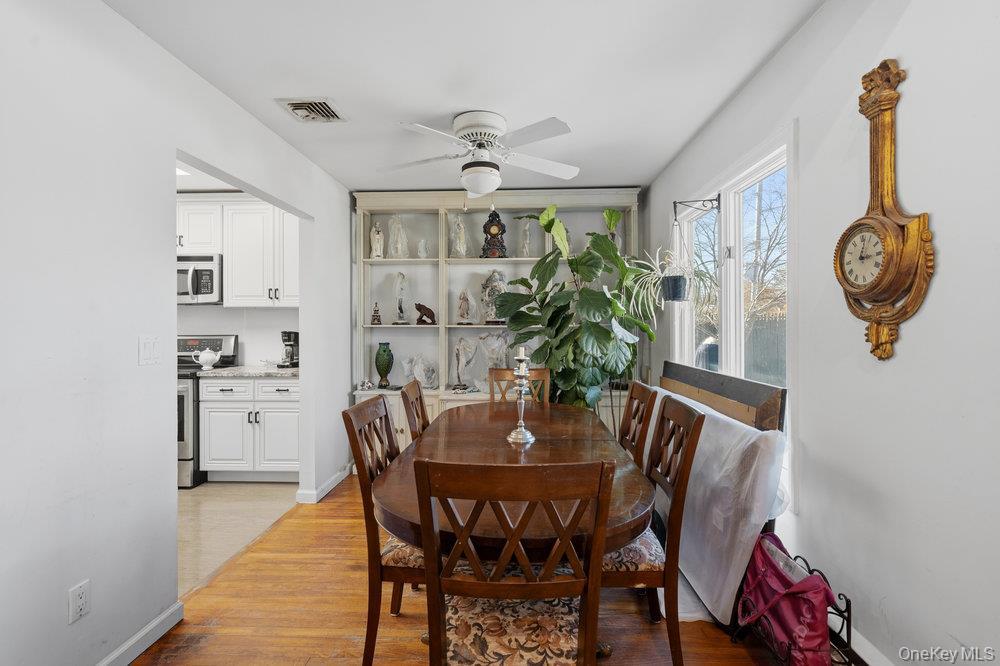 Single Family Lynch  Suffolk County, NY 11746, MLS-938958-11