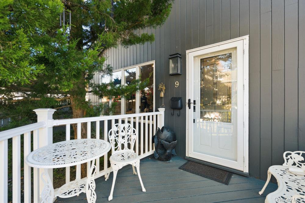 Single Family Lynch  Suffolk County, NY 11746, MLS-938958-27