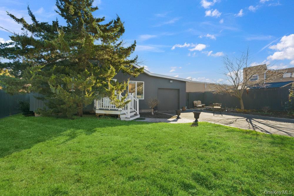 Single Family Lynch  Suffolk County, NY 11746, MLS-938958-3