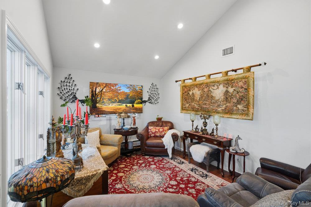 Single Family Lynch  Suffolk County, NY 11746, MLS-938958-6