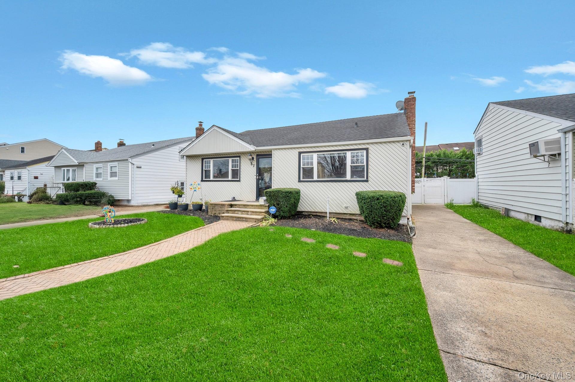 Single Family Howard  Nassau County, NY 11520, MLS-938985-2