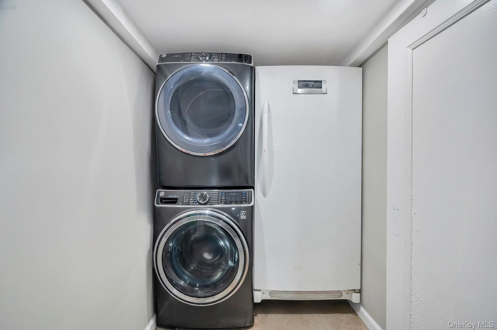 Single Family Howard  Nassau County, NY 11520, MLS-938985-24