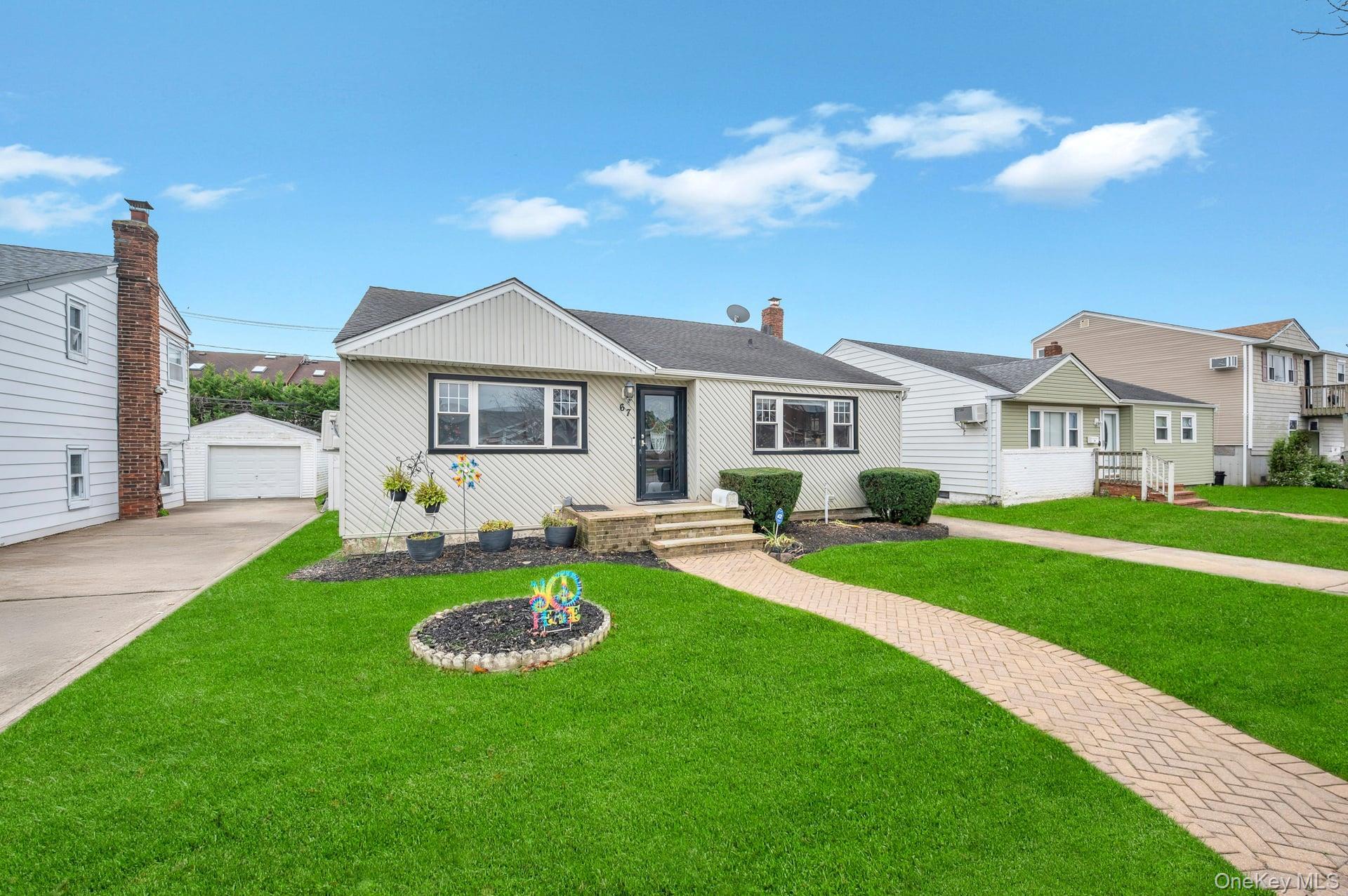 Single Family Howard  Nassau County, NY 11520, MLS-938985-3