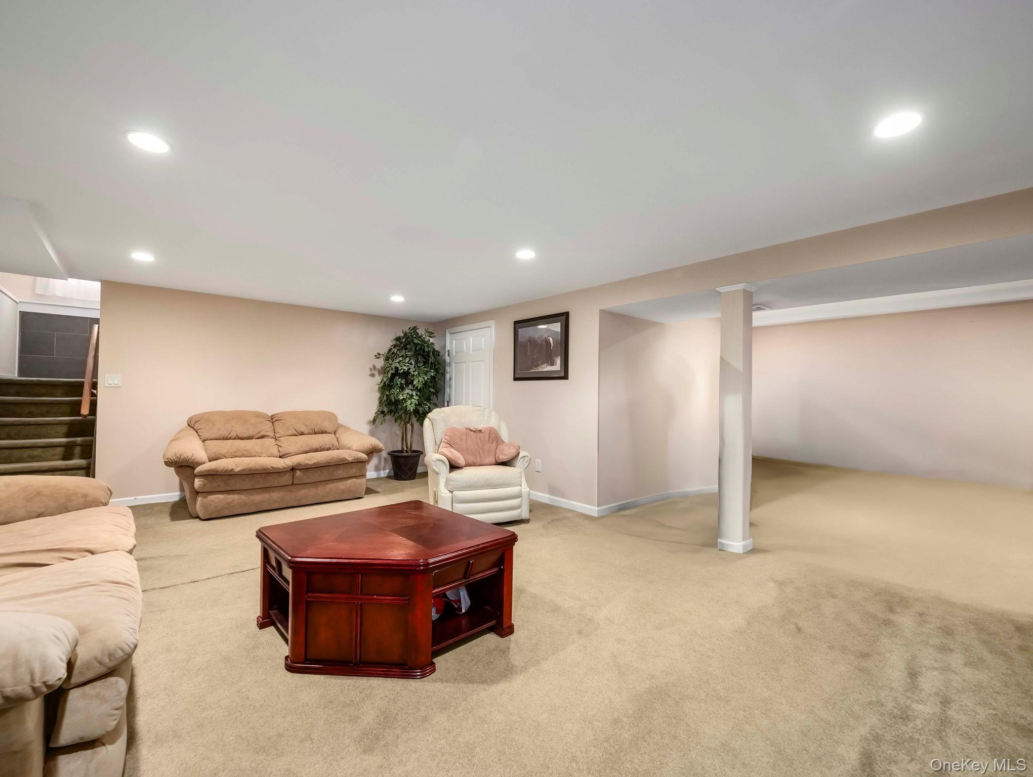 Single Family Hillside Rockland County, NY 10901, MLS-939005-17