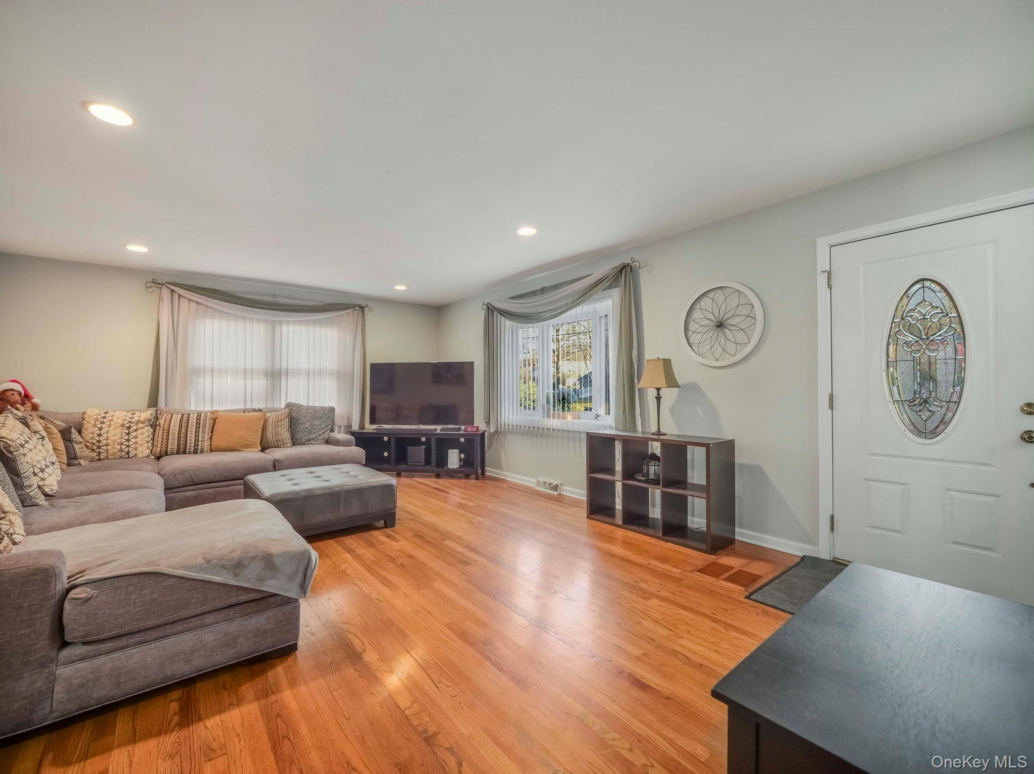 Single Family Hillside Rockland County, NY 10901, MLS-939005-5