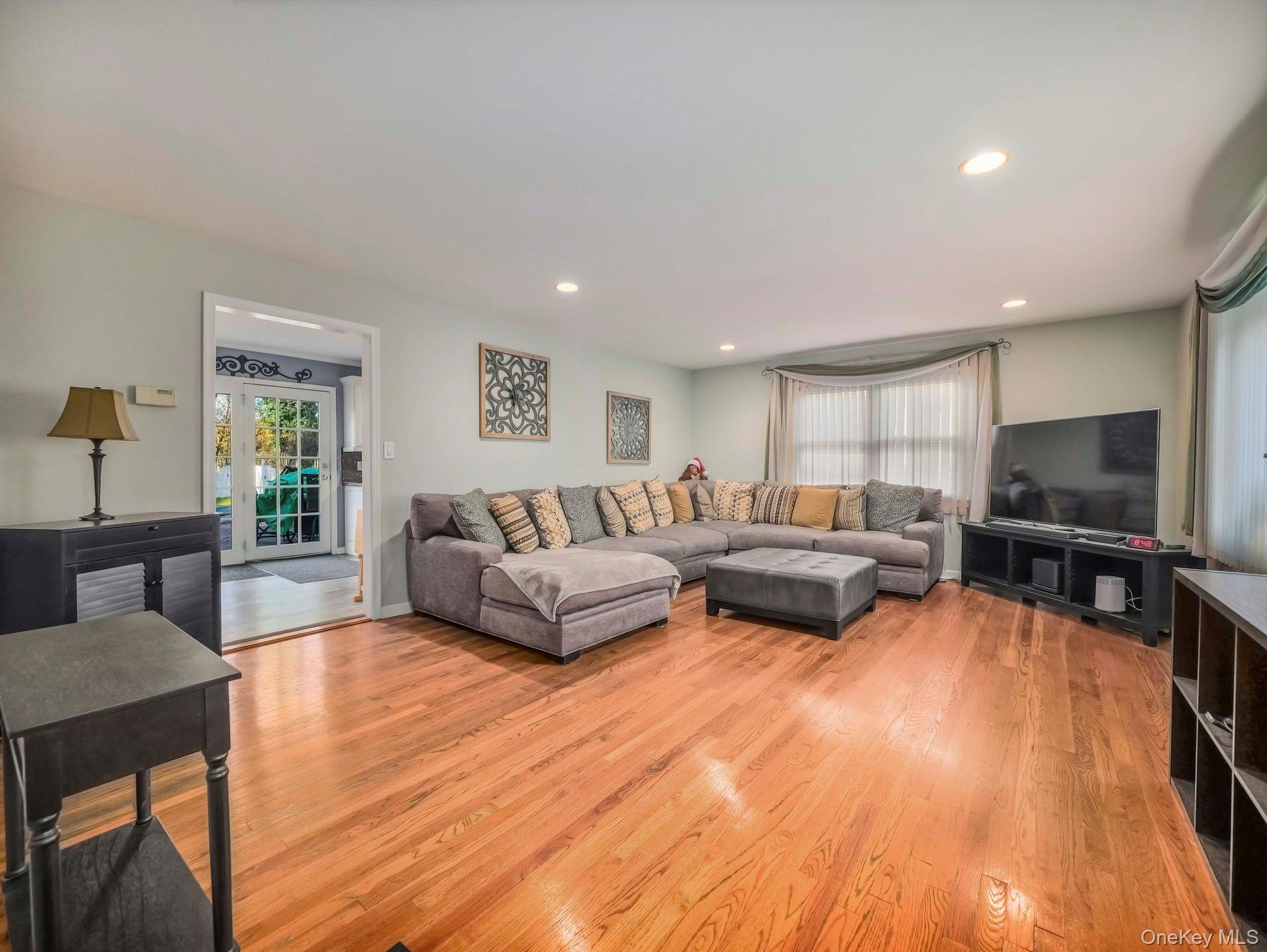 Single Family Hillside Rockland County, NY 10901, MLS-939005-6