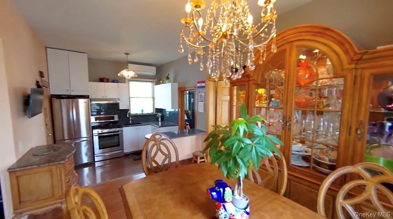 Single Family 43rd  Queens, NY 11103, MLS-939010-2